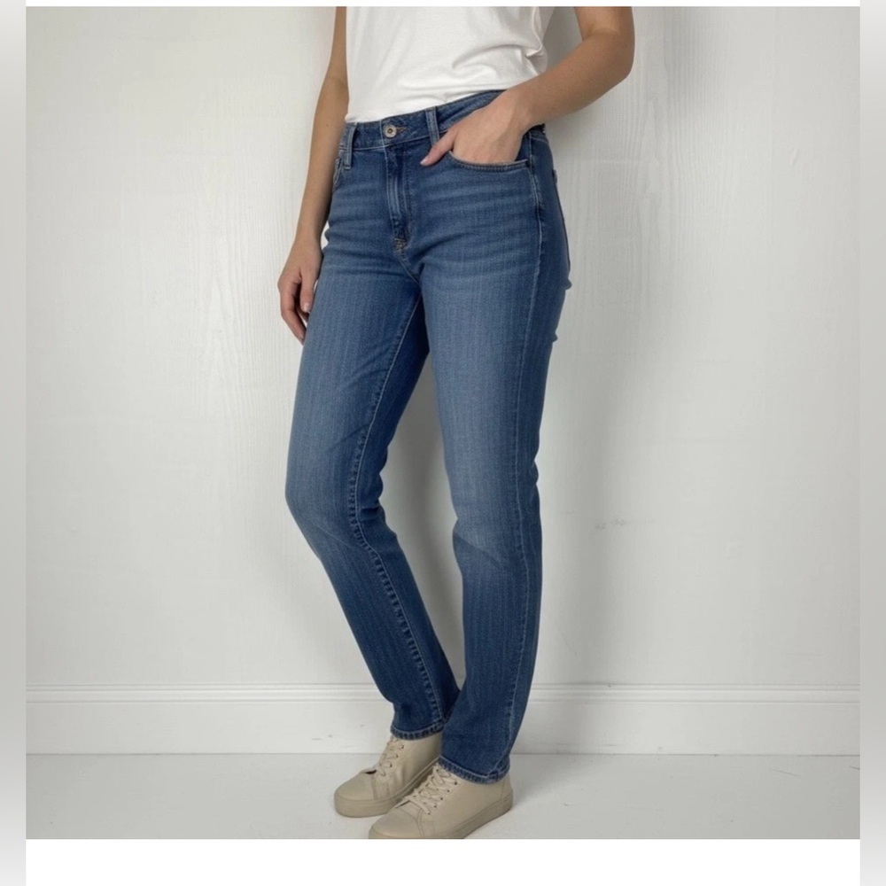 L.L.Bean Favorite‎ Fit Jeans Womens Size 10 REG Straight Leg Denim Blue